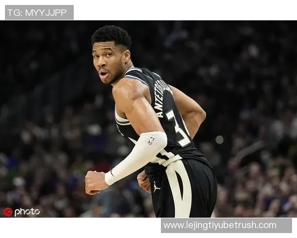 里弗斯透露字母哥缺阵原因称早已研究轮休策略并劝其休息 里弗斯透露字母哥缺阵原因称早已研究轮休策略并劝其休息