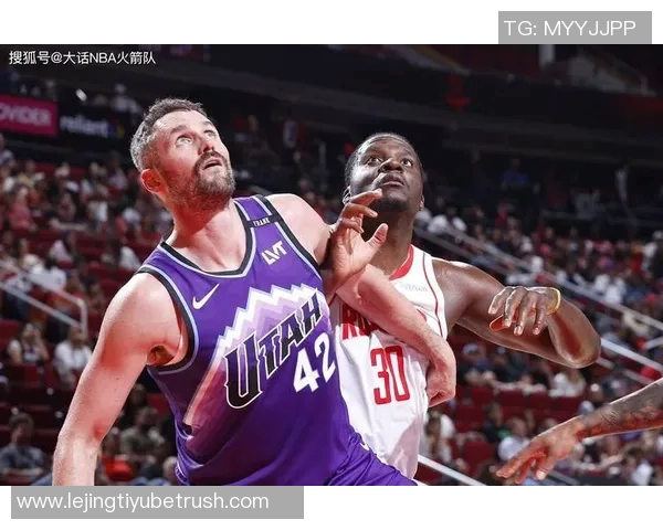 火箭训练营第4日精彩瞬间KD与谢泼德击掌卡佩拉与亚当斯温馨相拥