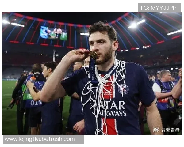 克瓦拉茨赫利亚荣膺格鲁吉亚年度最佳球员再创辉煌成就第四次获奖