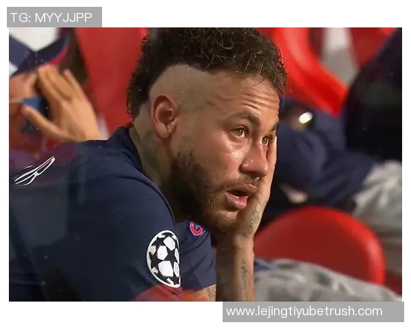 内马尔拼尽全力带伤出战90分钟赛后紧急冰敷膝盖伤处